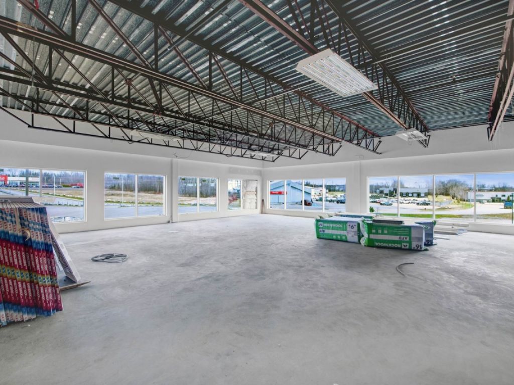 Locaux commerciaux / Bureaux NEUFS ou EXISTANTS  louer au 200 rue Commerciale, Donnacona.