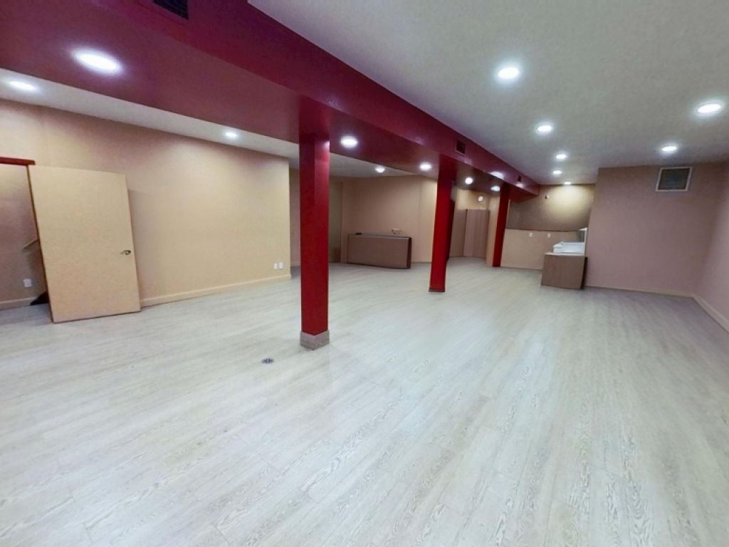 Espace commercial secteur Vanier  prs de Soumande