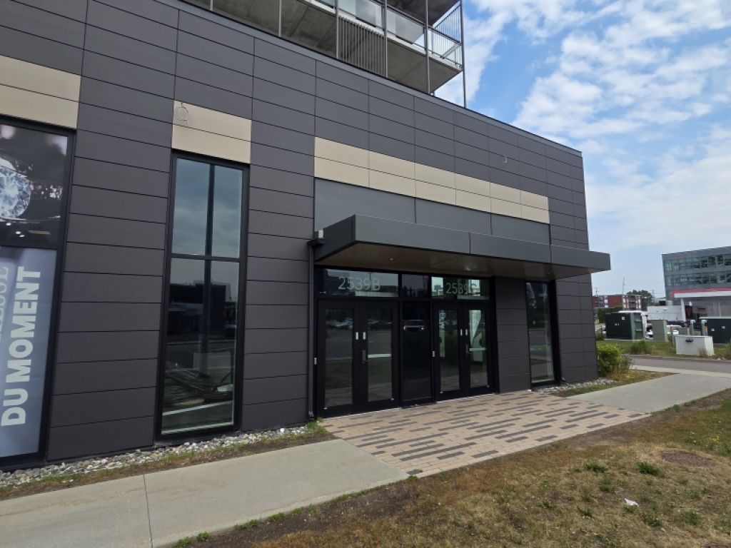 Local commercial � louer � Beauport � 2539, boulevard Sainte-Anne, local 2539C