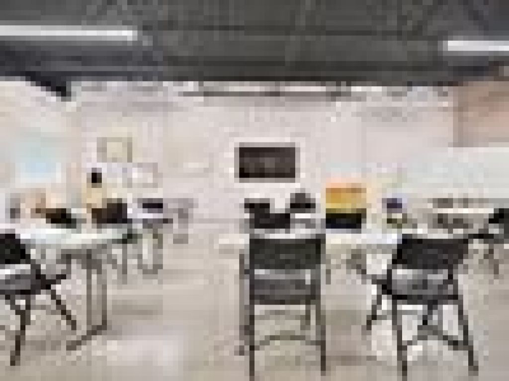 Local � louer (industriel - commercial - showroom - bureaux)