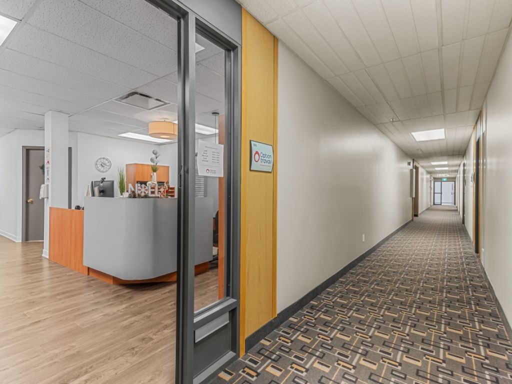 SAINTE-FOY  PLAZA LAVAL