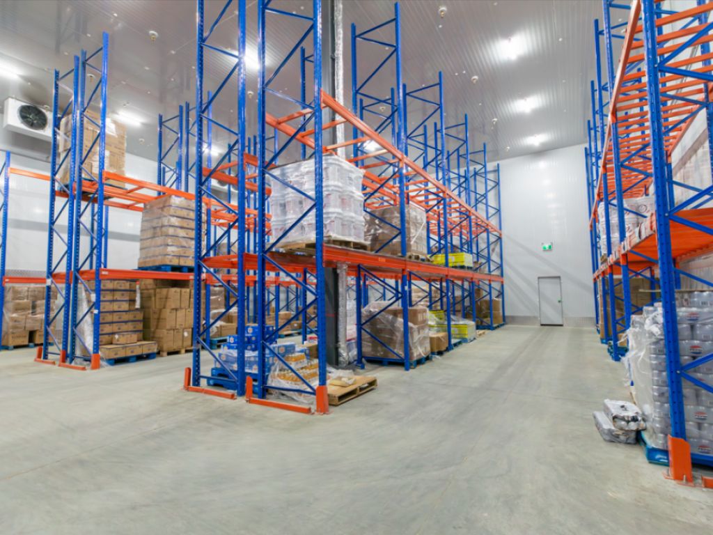 INDUSTRIAL WAREHOUSE FOR RENT, CANDIAC - 12,395 TO 55,934 ft2