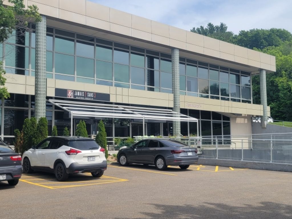 BUREAUX - LOCAL POLYVALENT FACILE  AMNAGER 