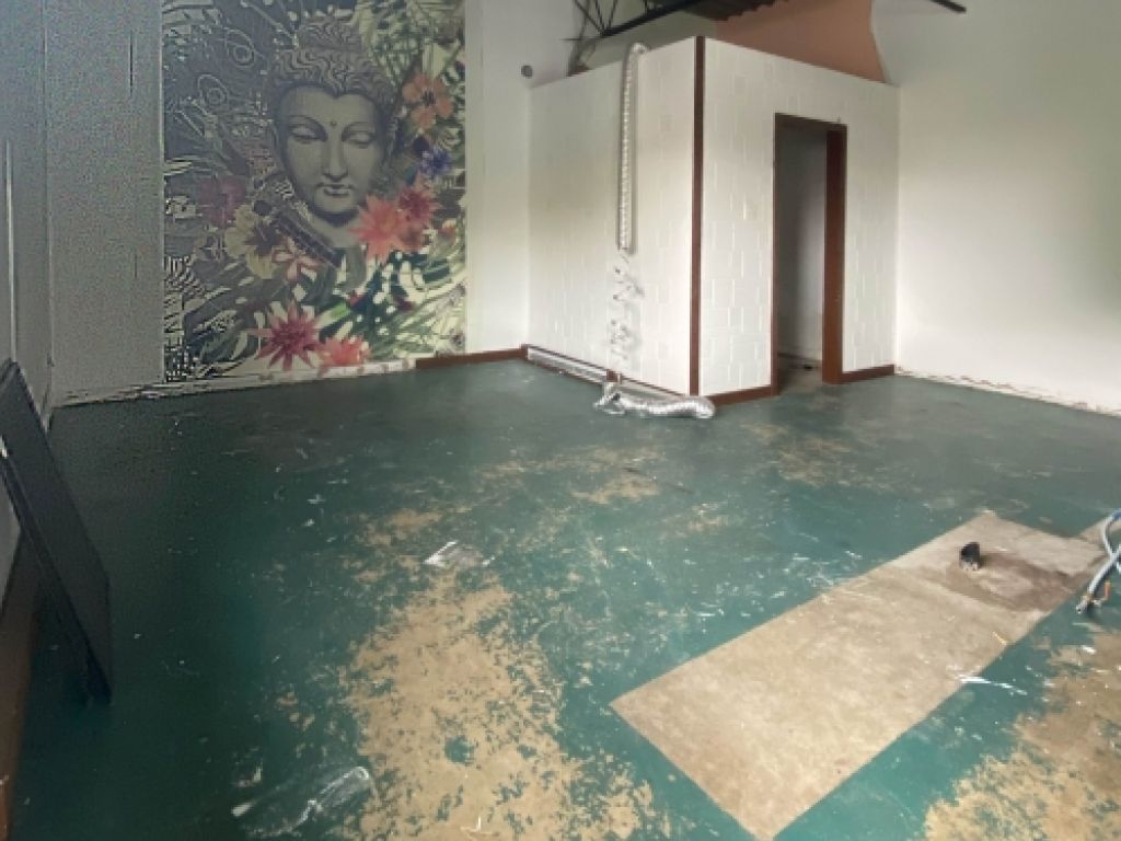 Local commercial de coin 1307 pc Delson