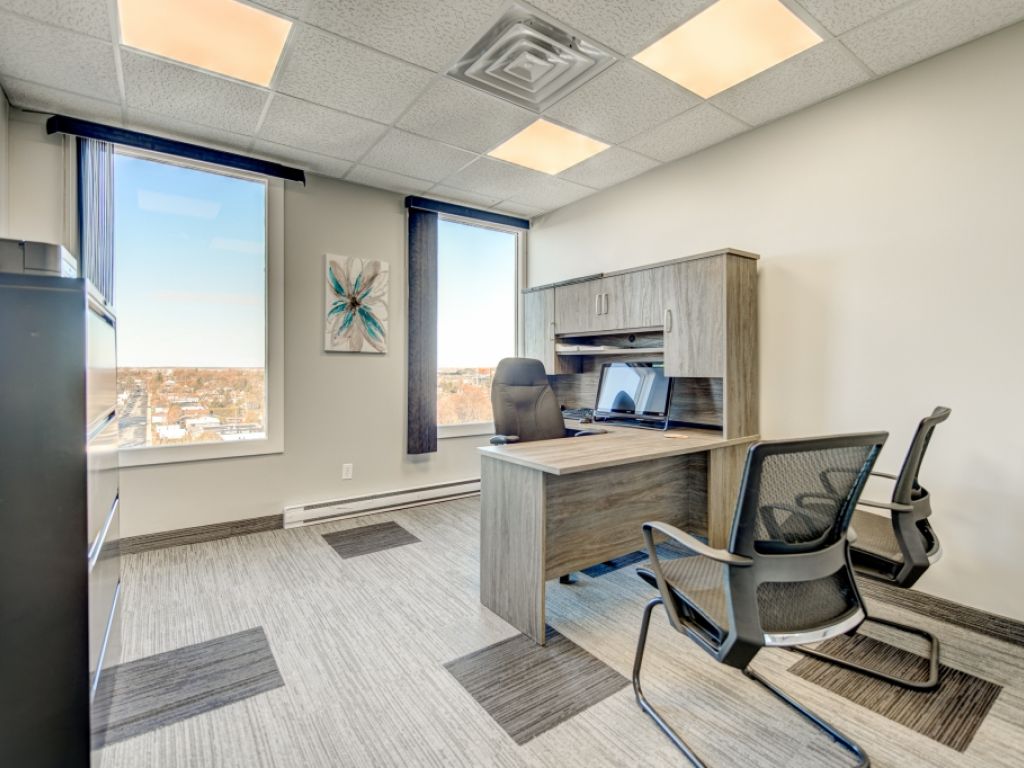 OFFICE FOR RENT 1255 SQF IN LAVAL