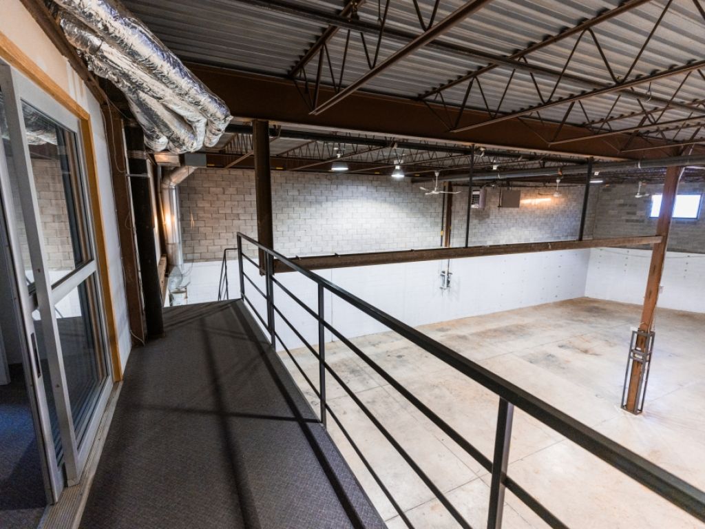 Industrial Space for Lease � LaSalle, Montreal