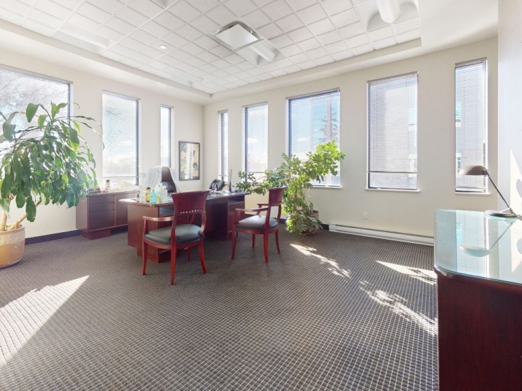  Industrial Space for Rent | Boisbriand | +40 000 FT�