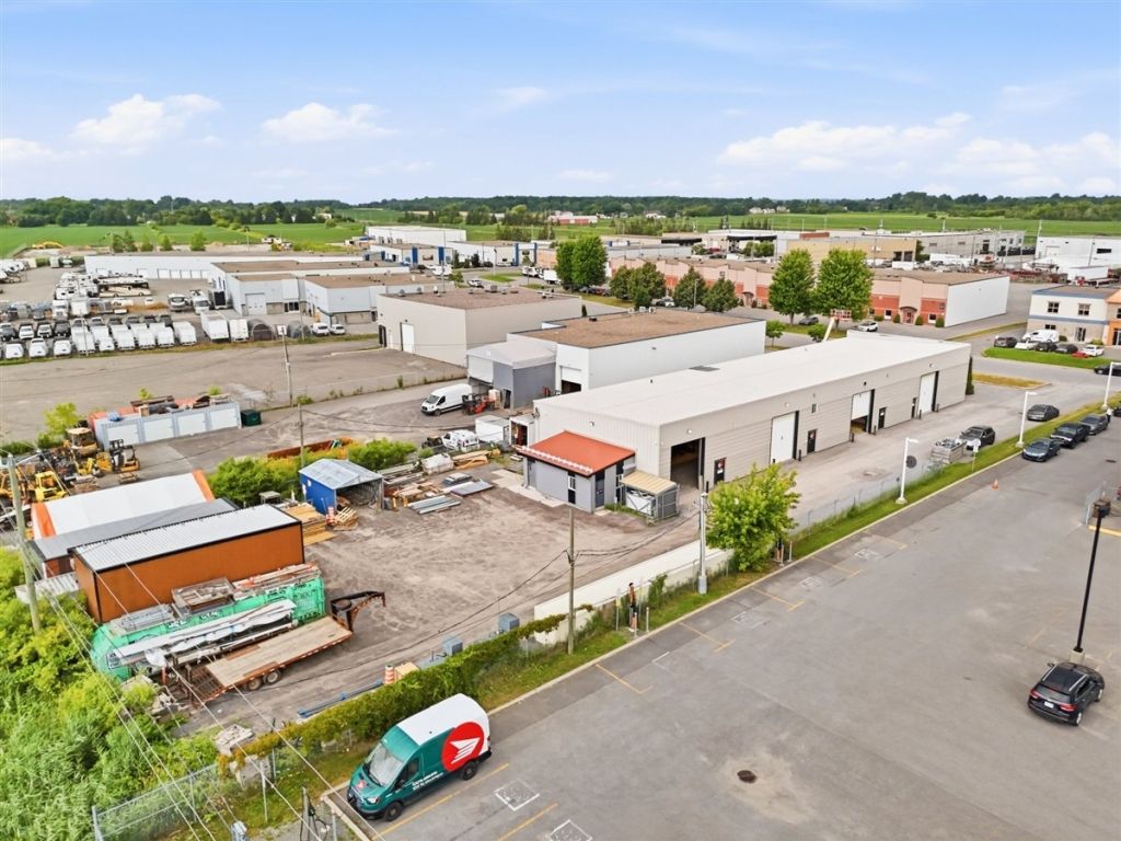 Industrial building for sale