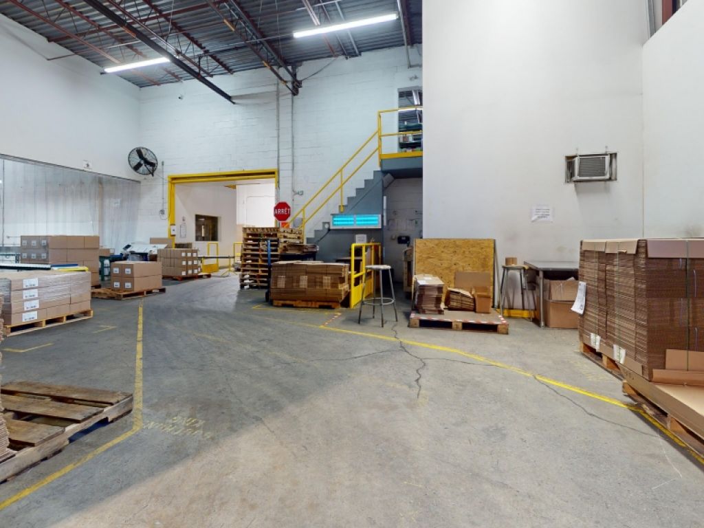  Industrial Space for Rent | Boisbriand | +40 000 FT�