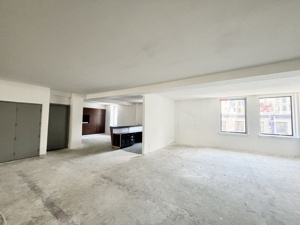 Full floor open office spaces in Old Montreal