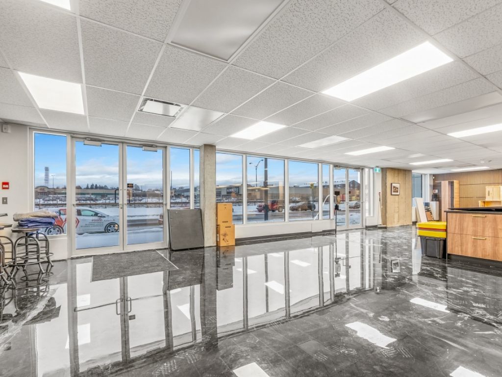 Espace commercial cl� en main � 3035-150 avenue Maricour Sainte-Foy