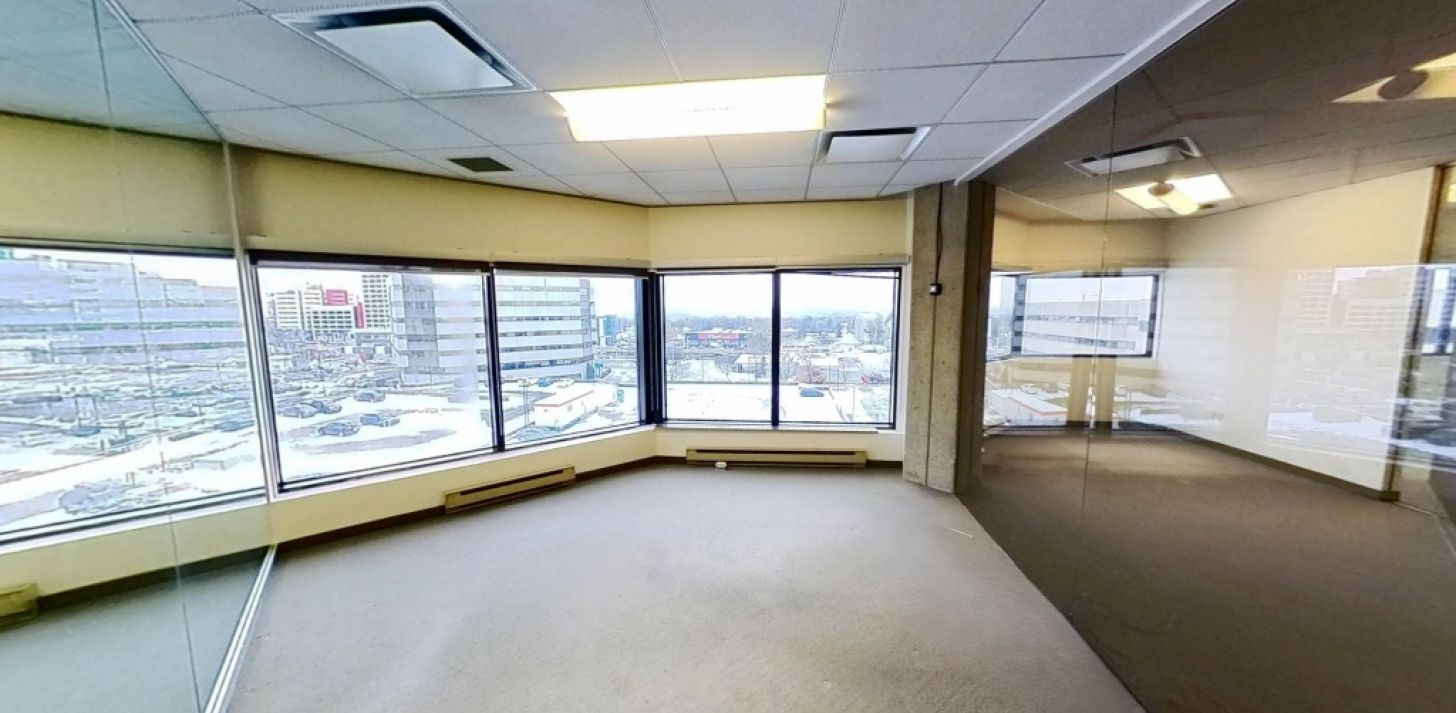 Espace de bureaux moderne  Place Iberville II - For Rent