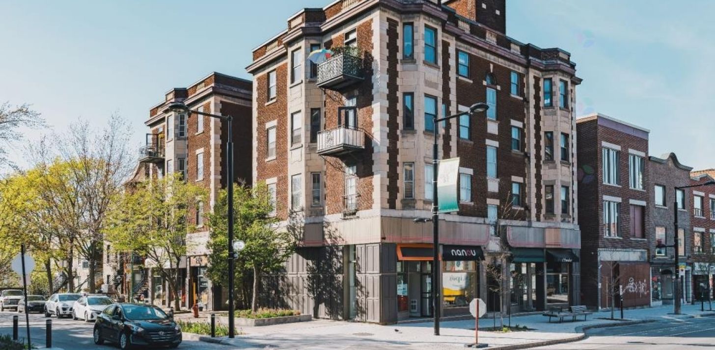 Prime location 600 sqft for rent Outremont - For Rent