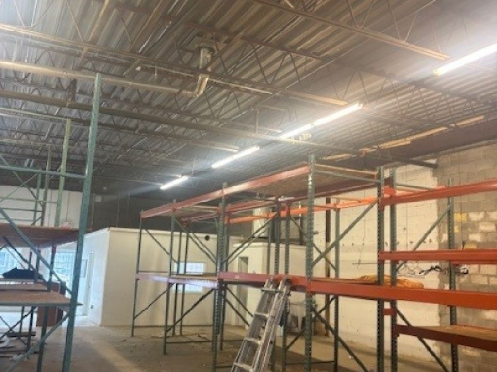 1 Espaces industriels  *4600 p.c.* � Longueuil