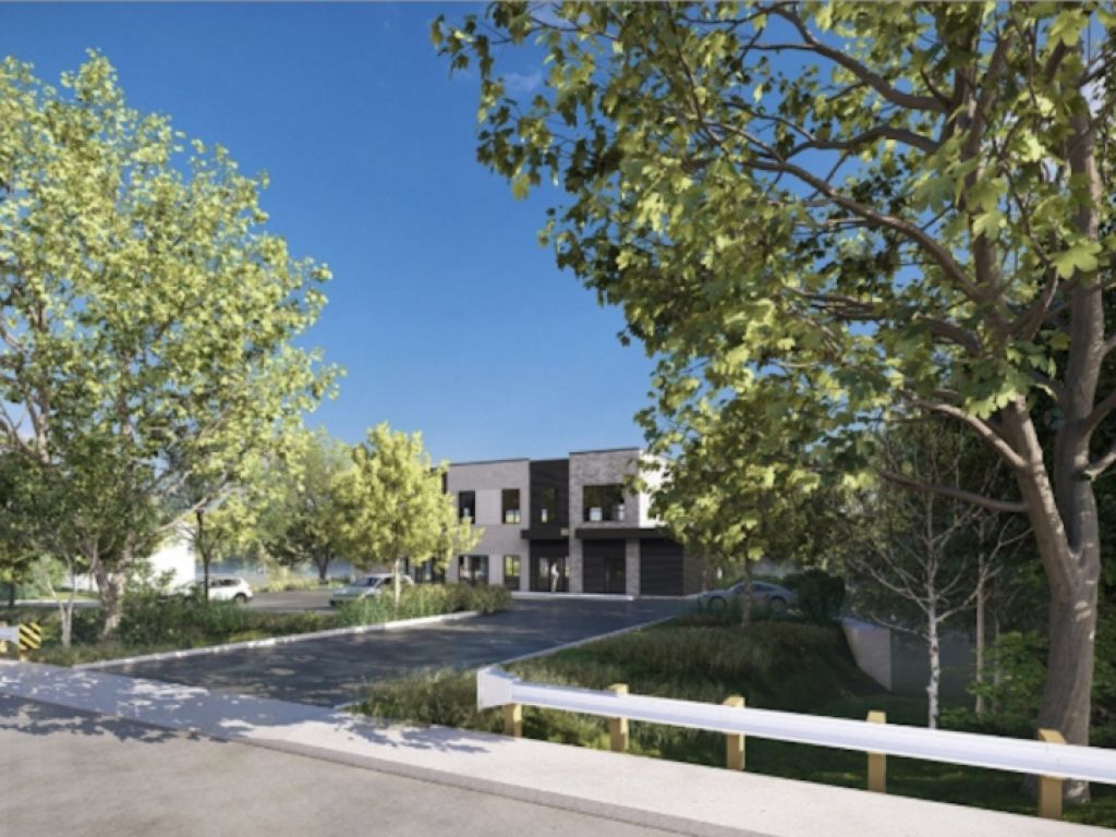 Espace commerciale � louer - 2100 pi2  (Pr�s du projet Lumicit�)