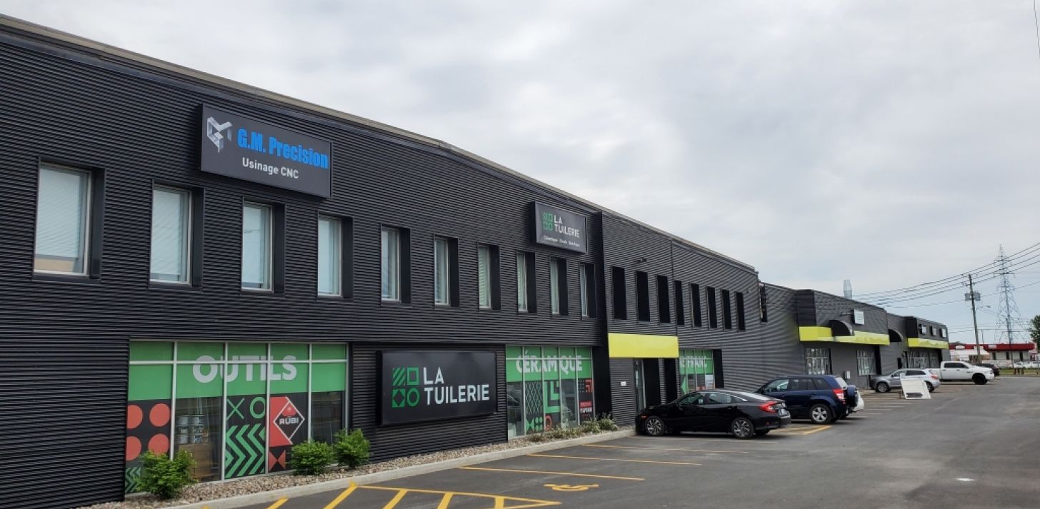 Local industriel de 1750 pi2 à louer St-Jean-sur-Richelieu - For Rent