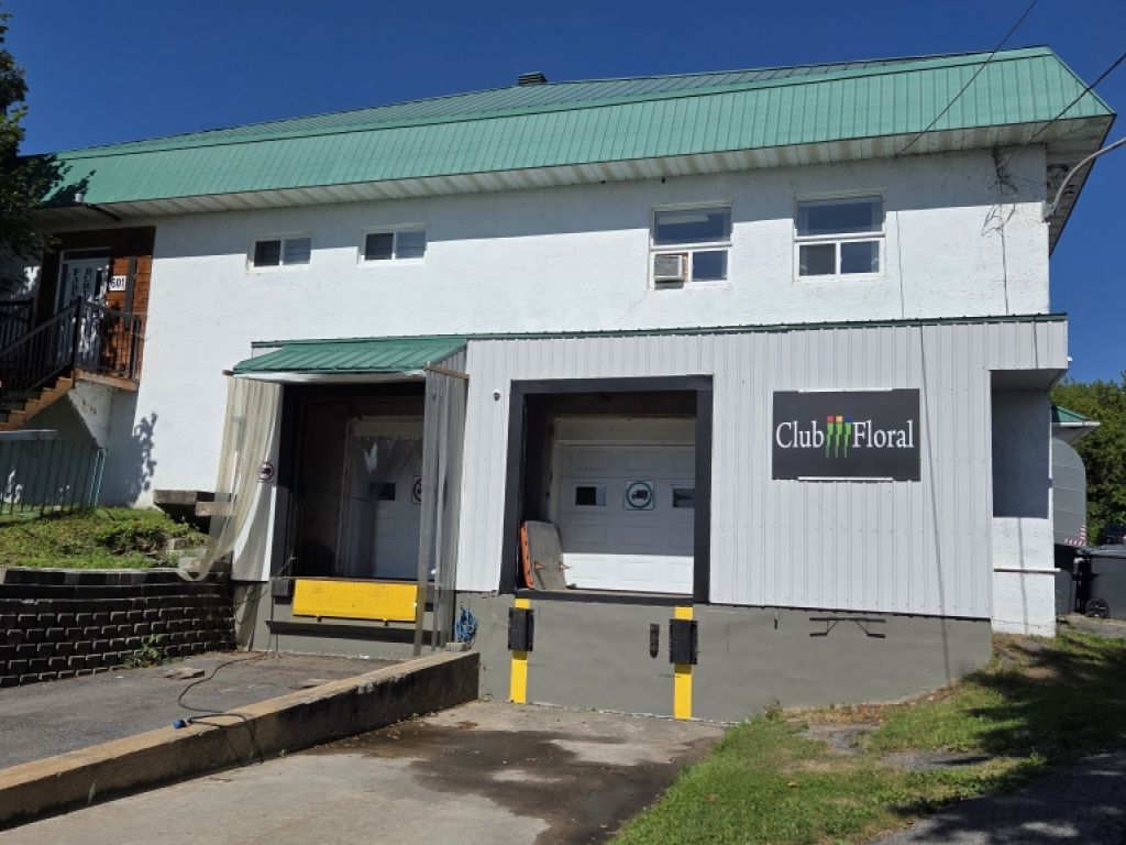 LOCAL INDUSTRIEL NEUVILLE