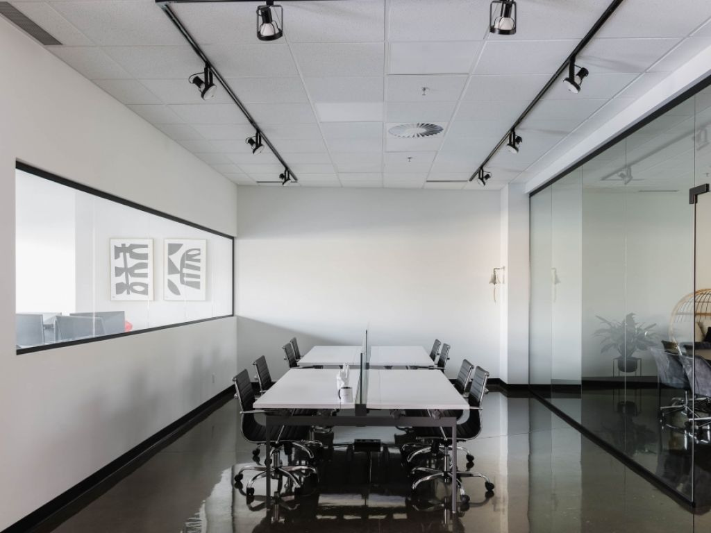Workstations available daily or monthly.