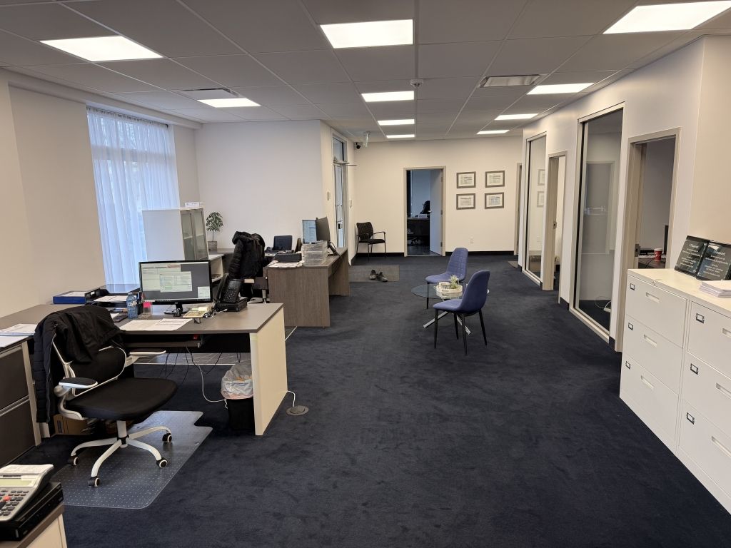 Offices for rent 1600 sq. ft. - 7 rue Industrielle, Delson