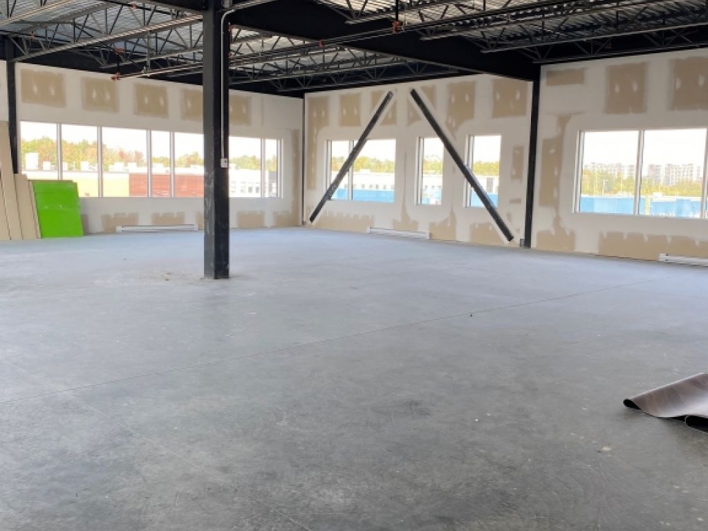 COMMERCIAL SPACE FOR RENT