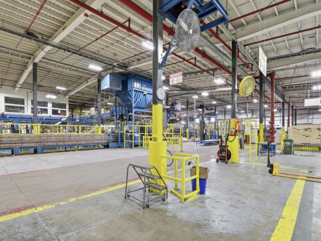 Industrial building for sale