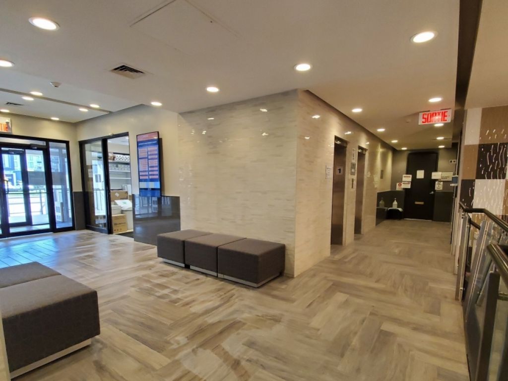 SPACE FOR RENT 850 SQF - FOR A CAFFEE OR BISTRO