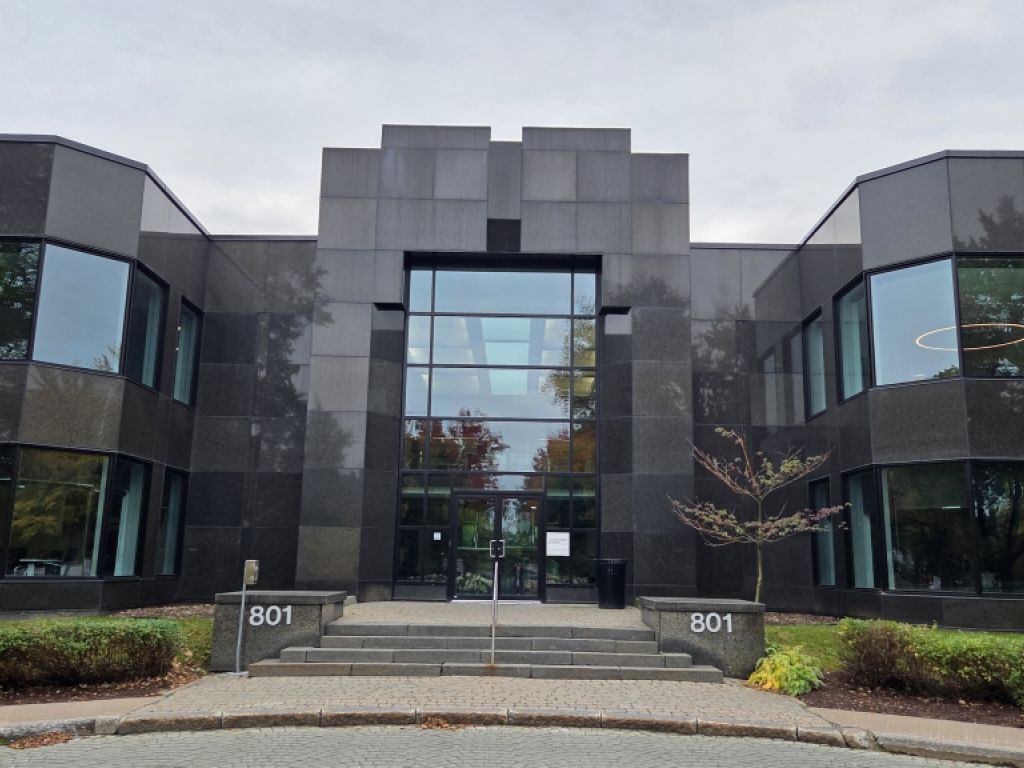 Bureau � louer � Local 115 � 801, Grande All�e Ouest, Montcalm