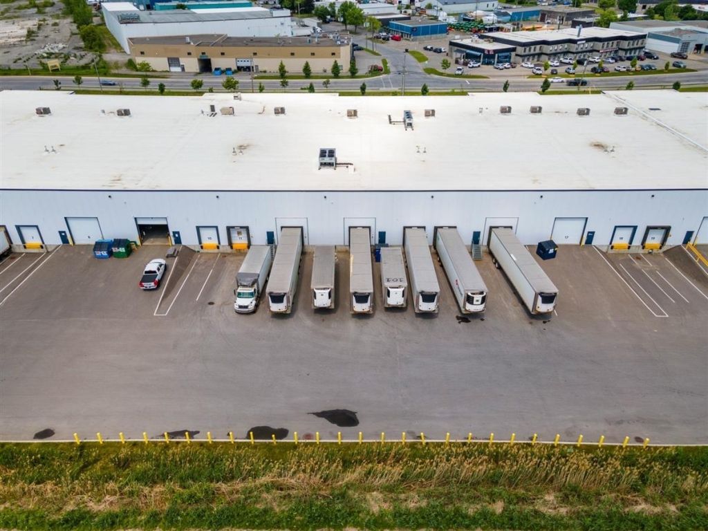 Industrial building for sale