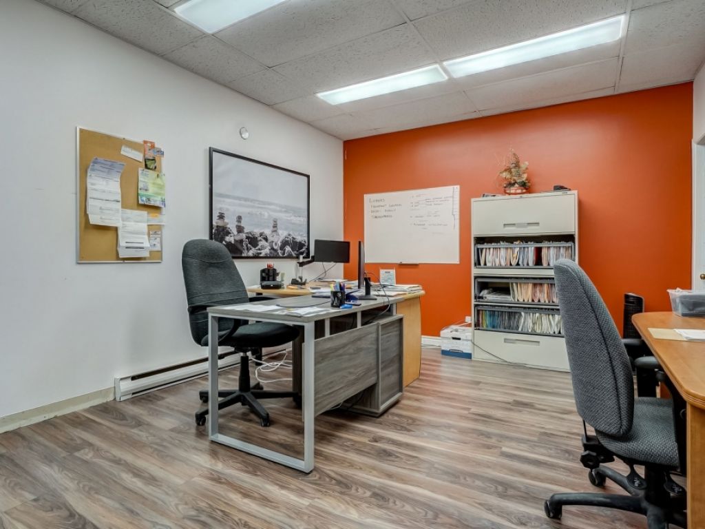 LOCAL FOR RENT | 800 PC | Saint-Ren Ouest, Gatineau