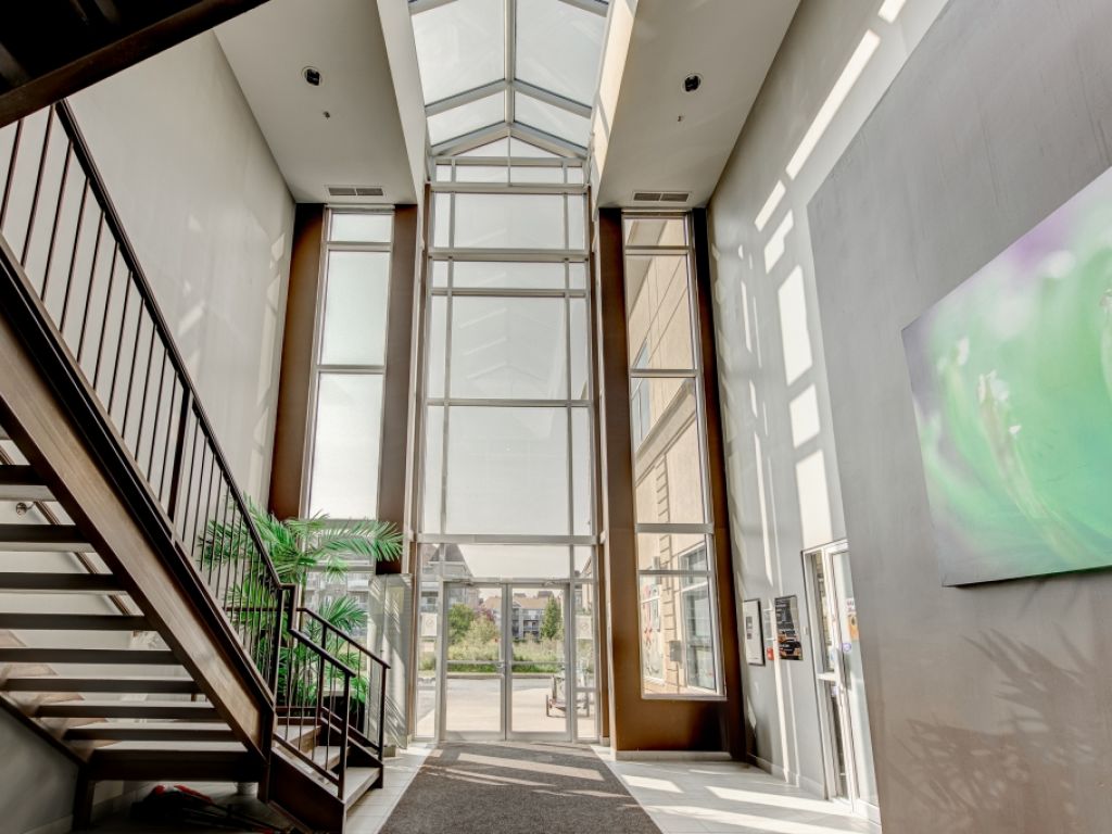 OFFICE TO RENT 995 SQF, MASCOUCHE