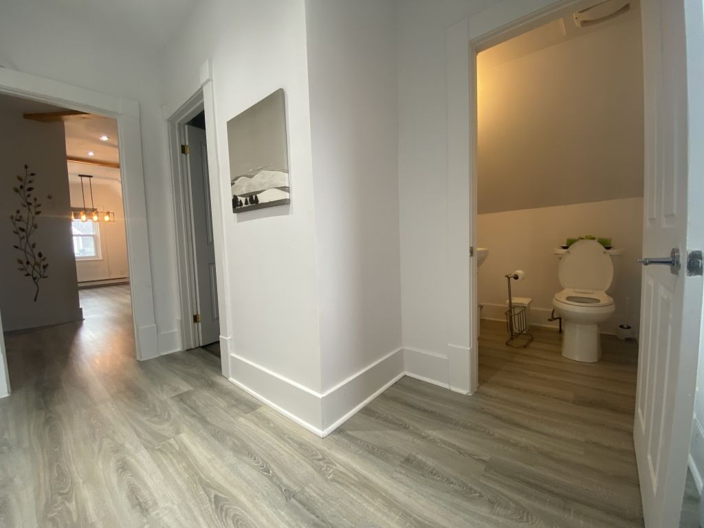 Local commercial-bureaux rnovs  louer au coeur de Sutton 