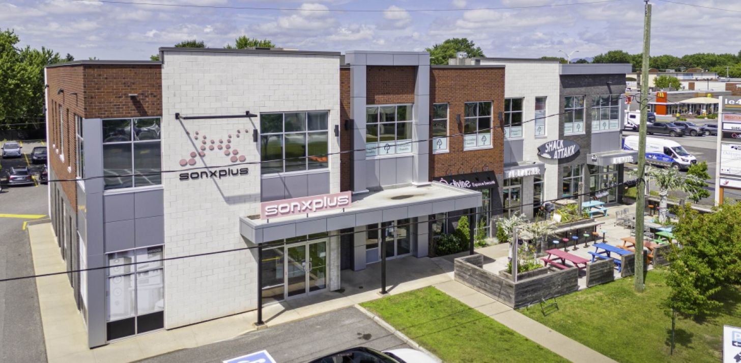 1,218 to 2,500 sq. ft. Office space for rent in modern building Chambly - For Rent