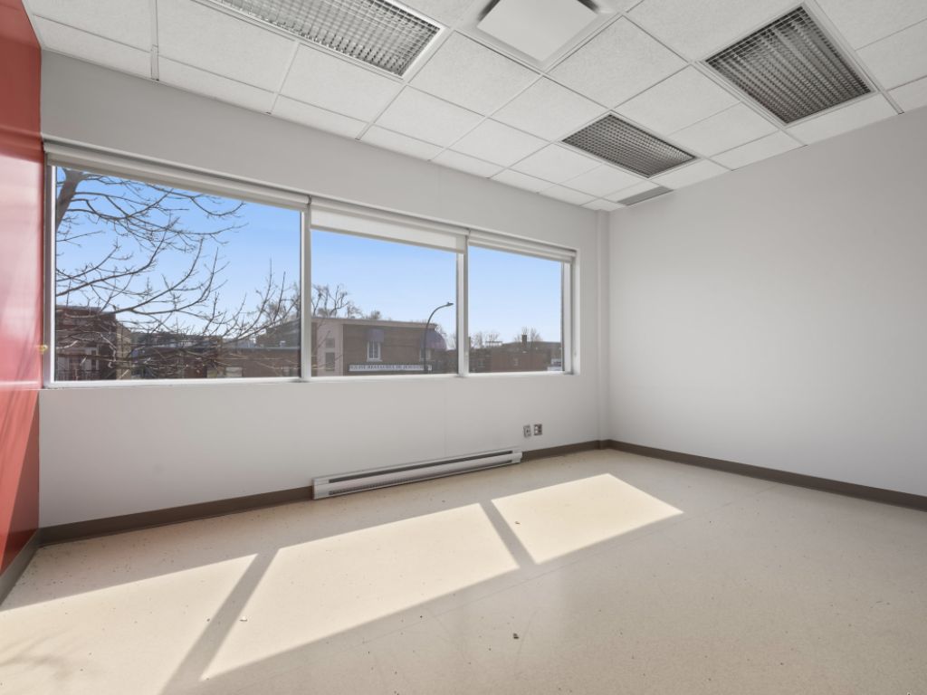 Local POLYVALENT � louer