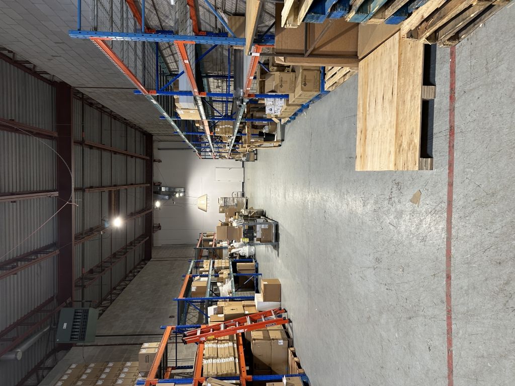 Local/Commercial/Industriel/Entrep�t � LOUER