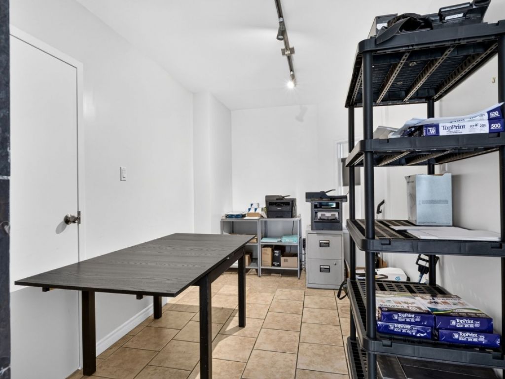 A pristine 208-square-foot office, Ideal for healthcare or school professionals