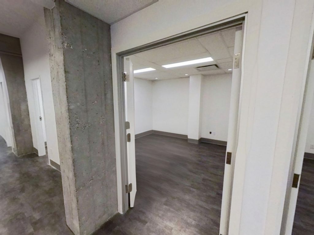 Local commercial bureau