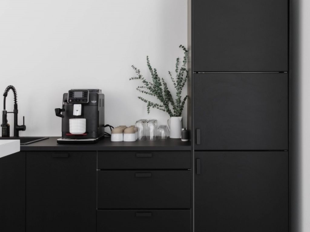 Workstations available daily or monthly.