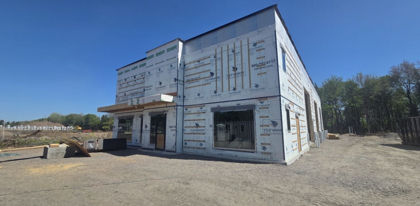 LOCAL INDUSTRIELPONT-ROUGE, QC - 1500PC - For Rent