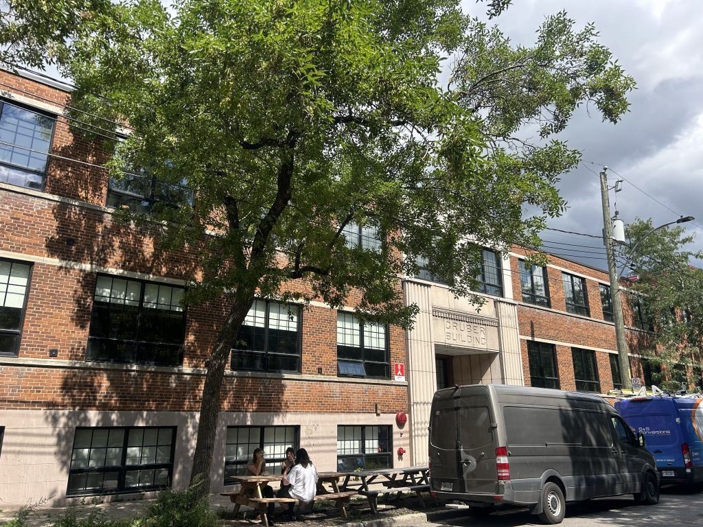Office spaces available for sublease - Villeray