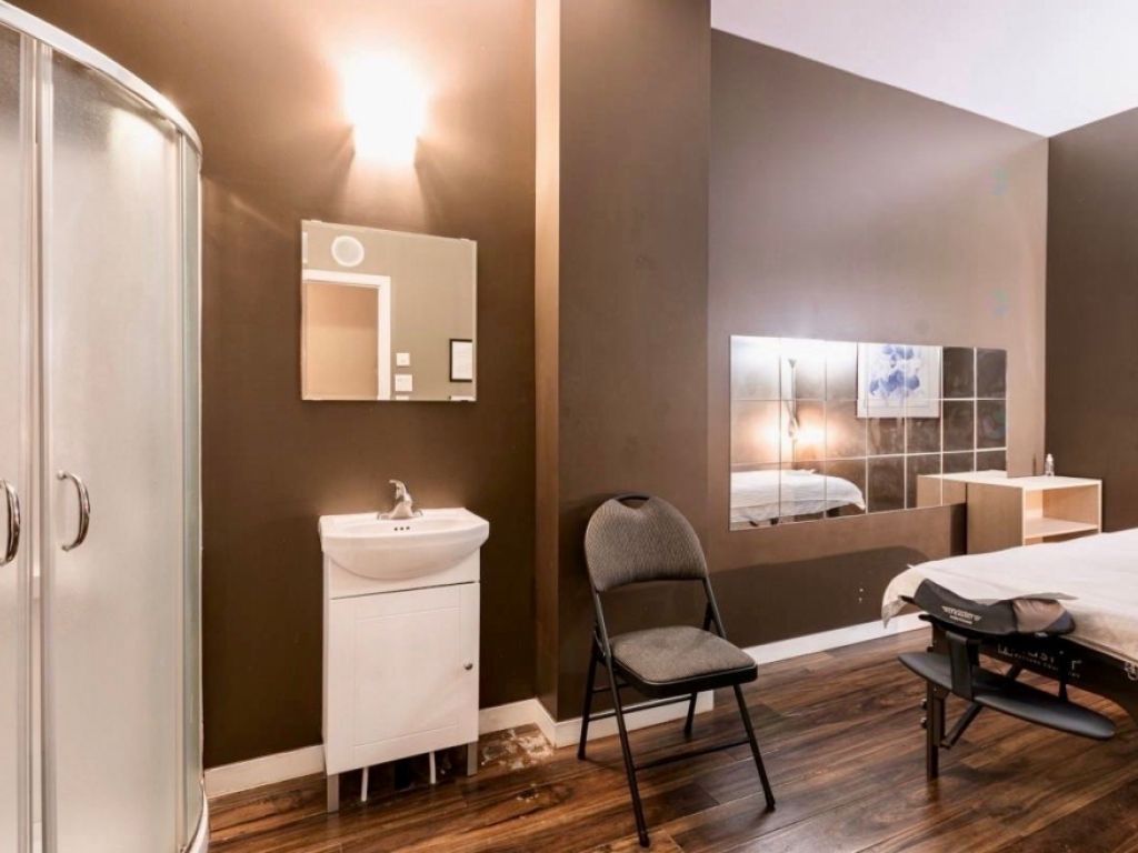 Commercial condo 1,277 sq. ft. Downtown Montreal