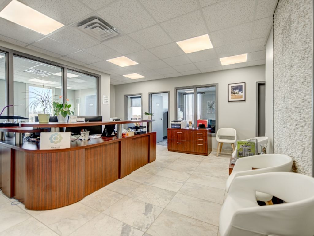 OFFICE TO RENT 1157 SQF, LAVAL