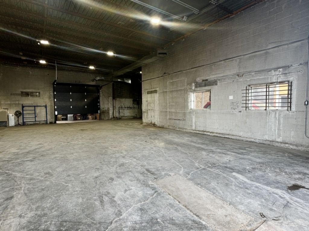 Office for rent with warehouse, 2 floors 3200 ft2 total