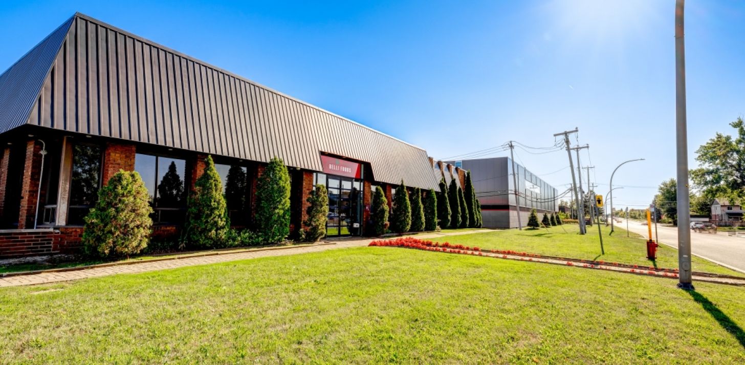 Entrep&ocirc;t industriel climatis&eacute; &agrave; louer-Dorval-autoroutes 40/13 - &Agrave; louer