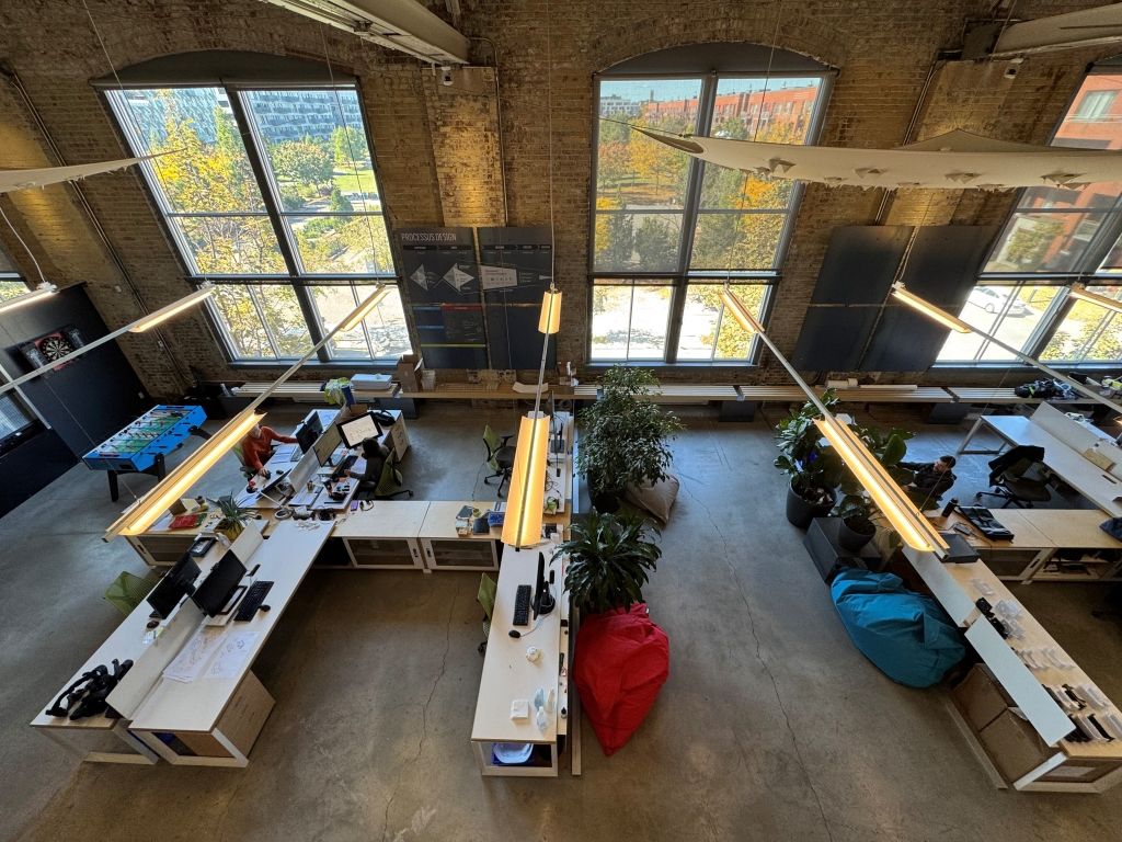 Technopôle Angus      2522 square feet