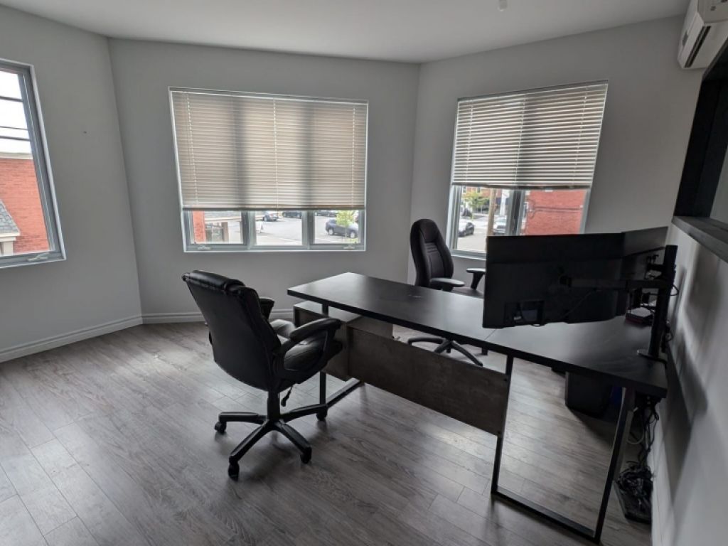 Office space 1,740 sqft for sublease in Magog