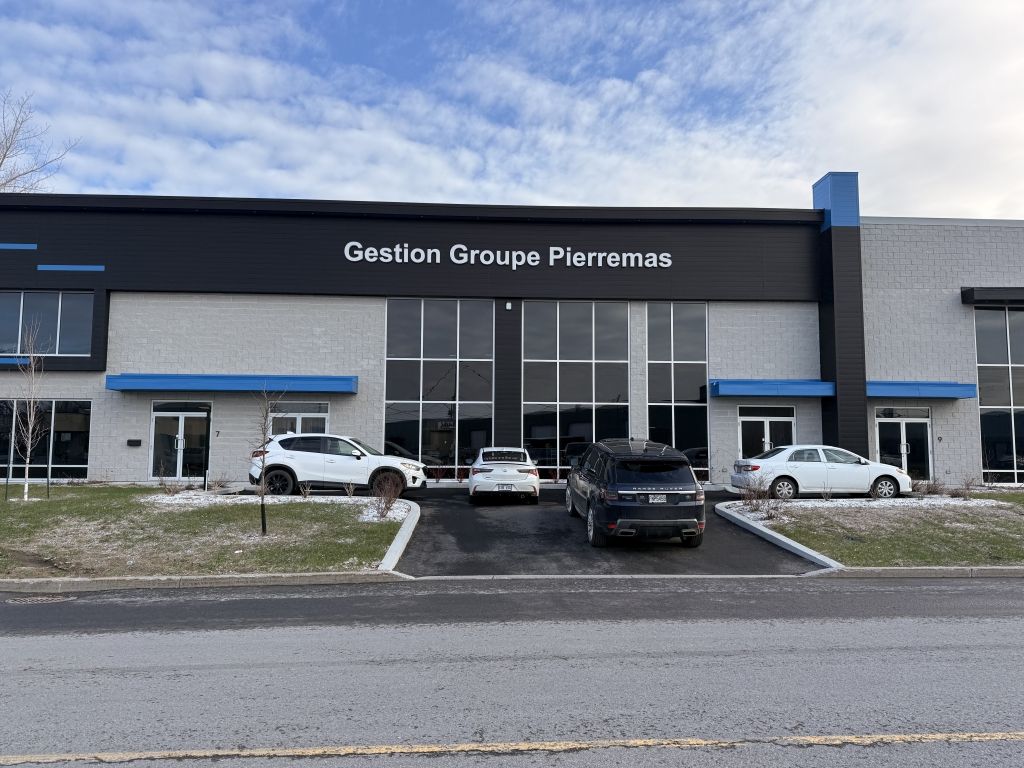 Offices for rent 1600 sq. ft. - 7 rue Industrielle, Delson