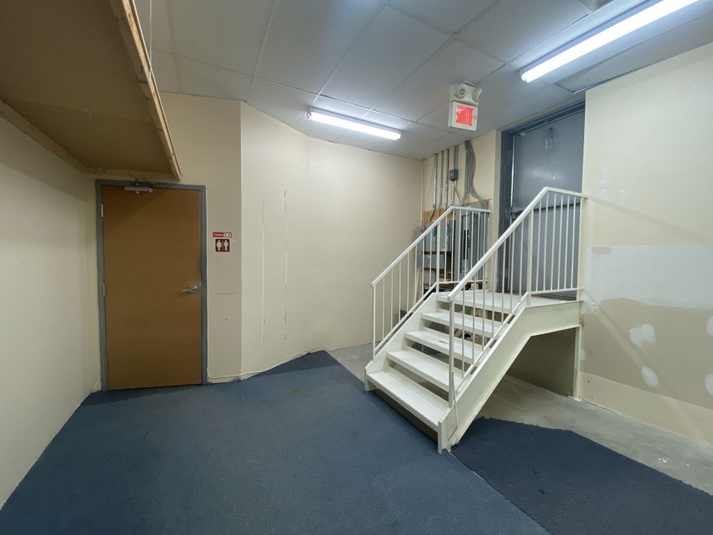 SPACE FOR RENT |1 740 SF | Paul-Desruisseaux, Sherbrooke