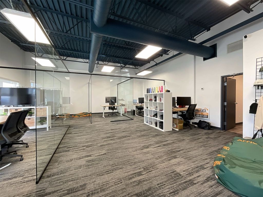 OFFICE SPACE FOR RENT 1120 sqft. - LAVAL