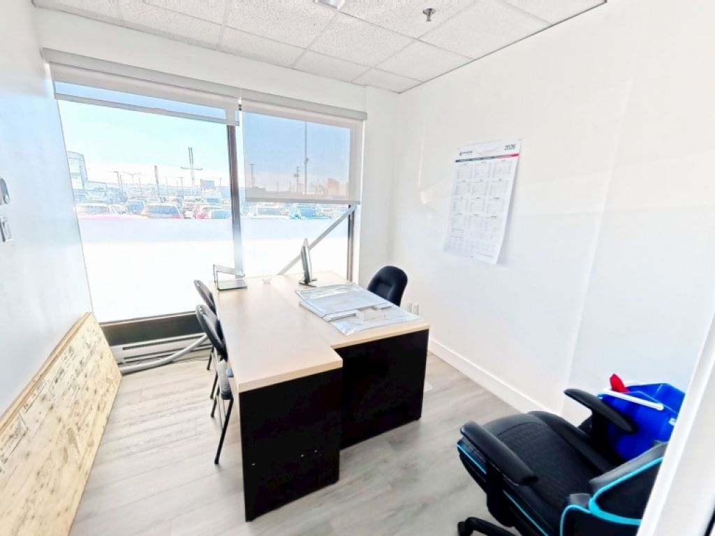 Local commercial � louer � Lebourgneuf � Carrefour Capitale, 4715 avenue des Replats, local 190