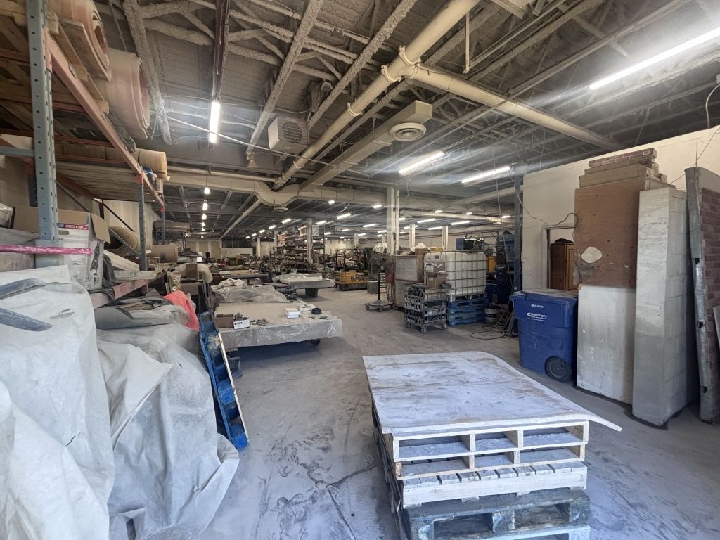 Commercial and Industrial Space for Lease � Repentigny